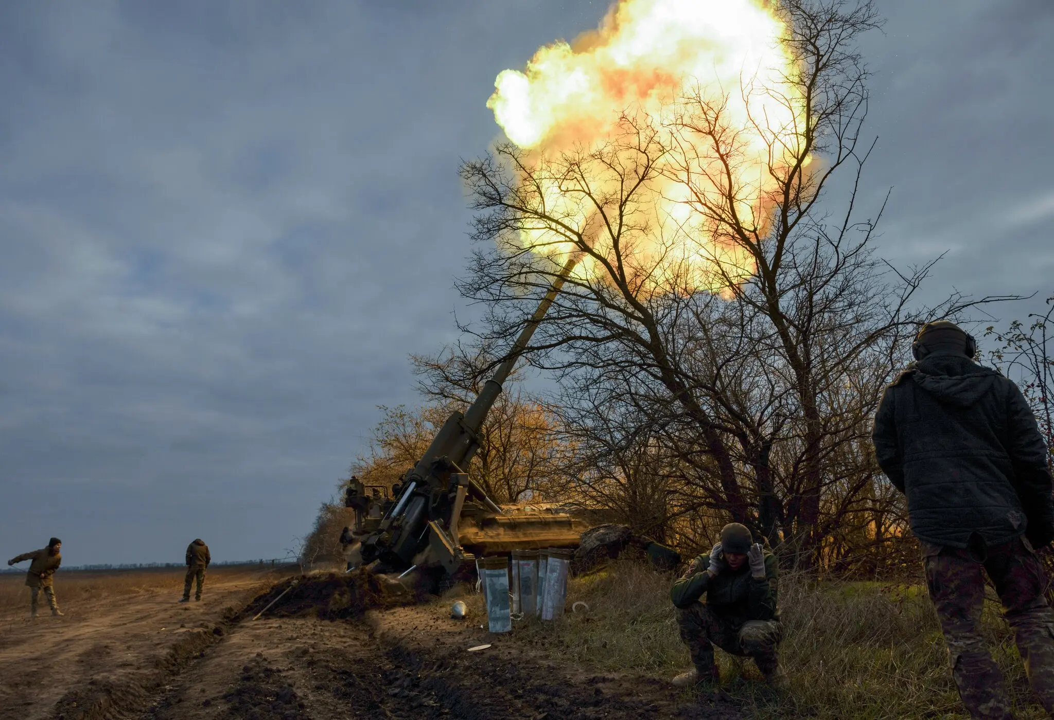 Українські військові в середу на Херсонщині. Оголошений відступ з міста є однією з найбільш значних невдач Росії у війні.